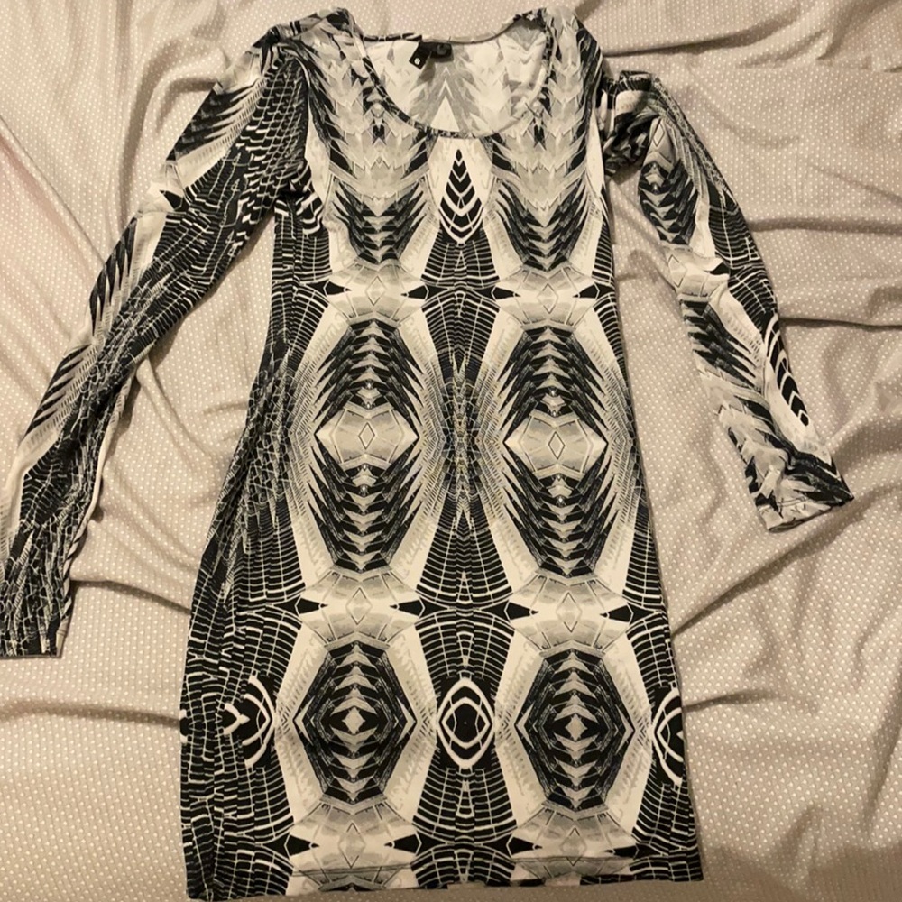 Form fitting size 6 dress